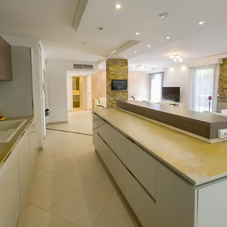 Appartament-villa 5 Pieces Au Borde De La Apartamento Villeneuve-Loubet