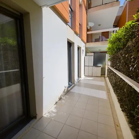 Appartament-villa 5 Pieces Au Borde De La Villeneuve-Loubet