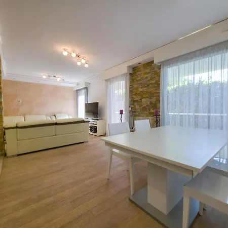 Apartment Appartament-villa 5 Pieces Au Borde De La *